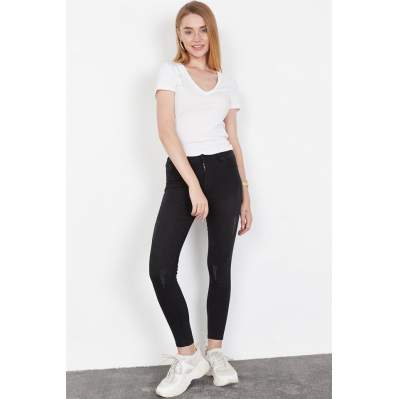 Kadın Siyah Eskitme Efektli Skinny Jeans