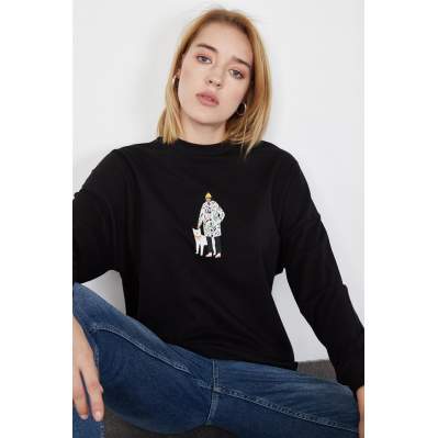 Kadın Siyah Figür Baskılı Sweatshirt