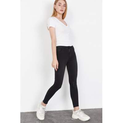 Kadın Siyah Eskitme Efektli Skinny Jeans