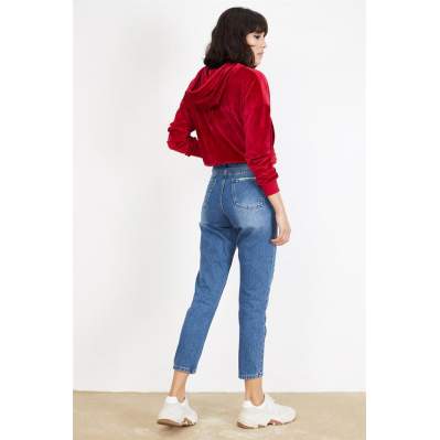 Kadın Mavi Yırtık Efektli Mom Jeans