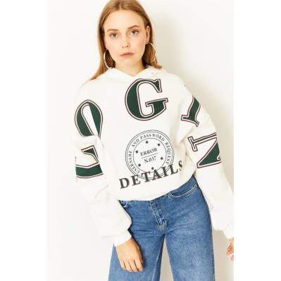 Kadın Beyaz Oversize Kapüşonlu Sweatshirt